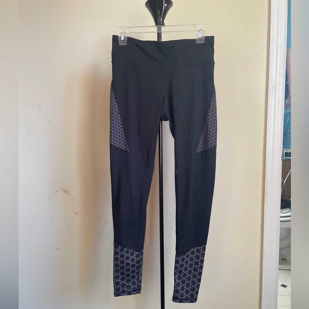 BLACK LEGGINGS